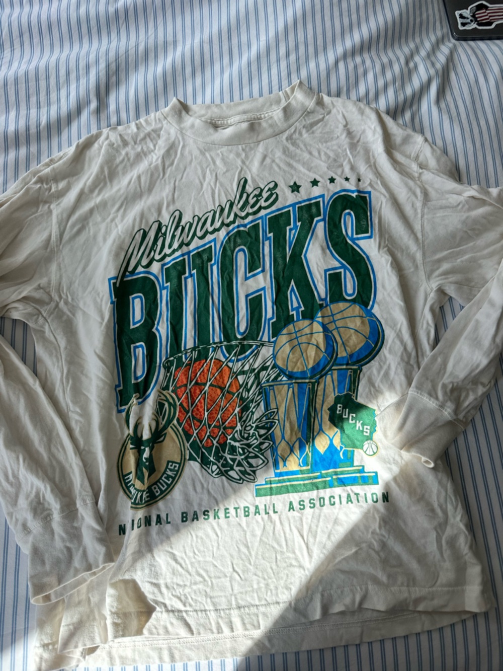 Abercrombie & Fitch White Milwaukee Bucks Long-Sleeve Graphic Tee
